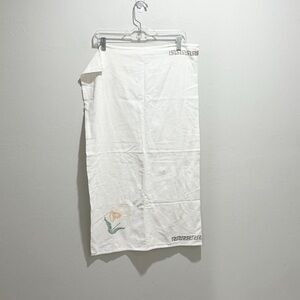 Vintage Ivory Hand Crafted Cotton Embroidered Floral Greek Shabby 34” X 38”